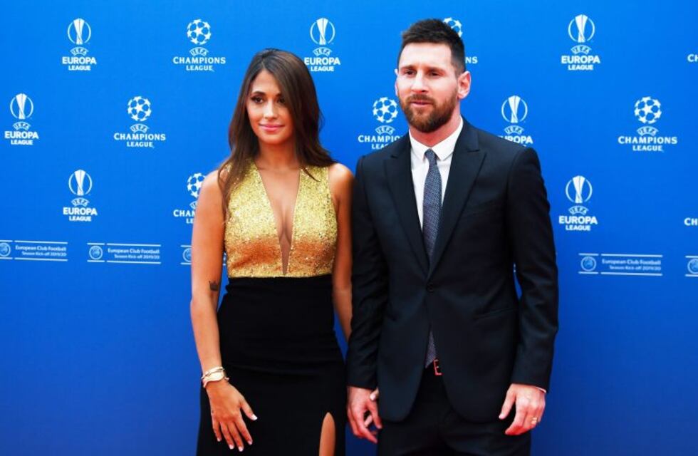 Antonela Roccuzzo se puso una remera solidaria y Alejandro Sanz la elogió