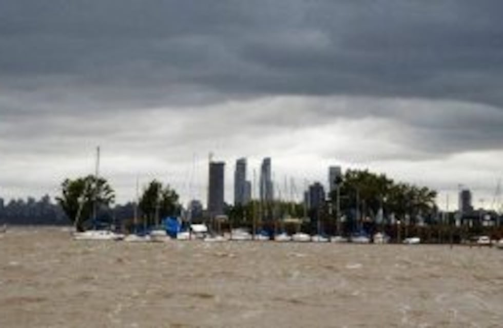 Cesó la alerta por tormentas fuertes en Rosario y la lluvia se traslada al centro y norte de la provincia