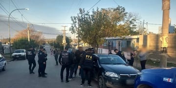 El sujeto detenido en barrio Renacimiento era buscado por la Justicia de Chile por el asesinato de un guardia de seguridad\u002E (Policía Federal Argentina)