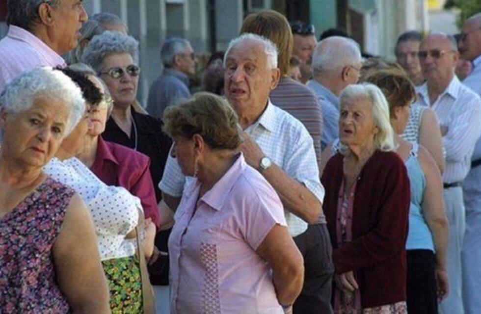 Los súper de Posadas fijan horarios especiales para adultos mayores