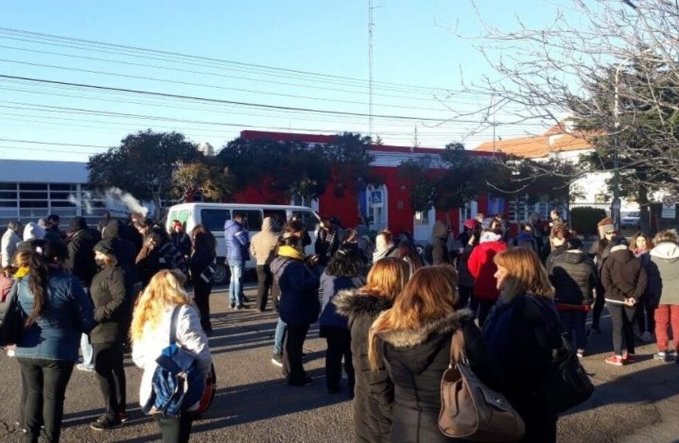 Los municipales llevan adelante un paro por tiempo indeterminado