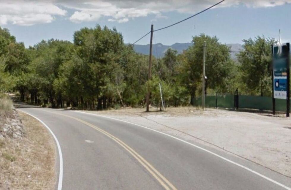 Un hombre murió tras estrellarse contra un árbol