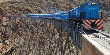 Descarriló el Tren a las Nubes con más de 100 pasajeros a bordo