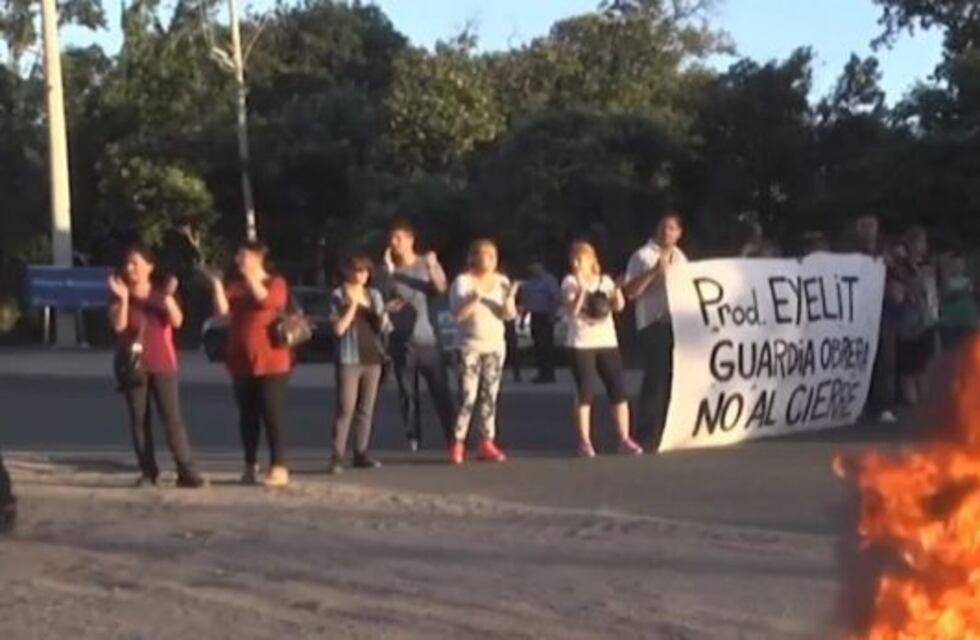 Los trabajadores de la fábrica Tileye quieren "seguir trabajando"