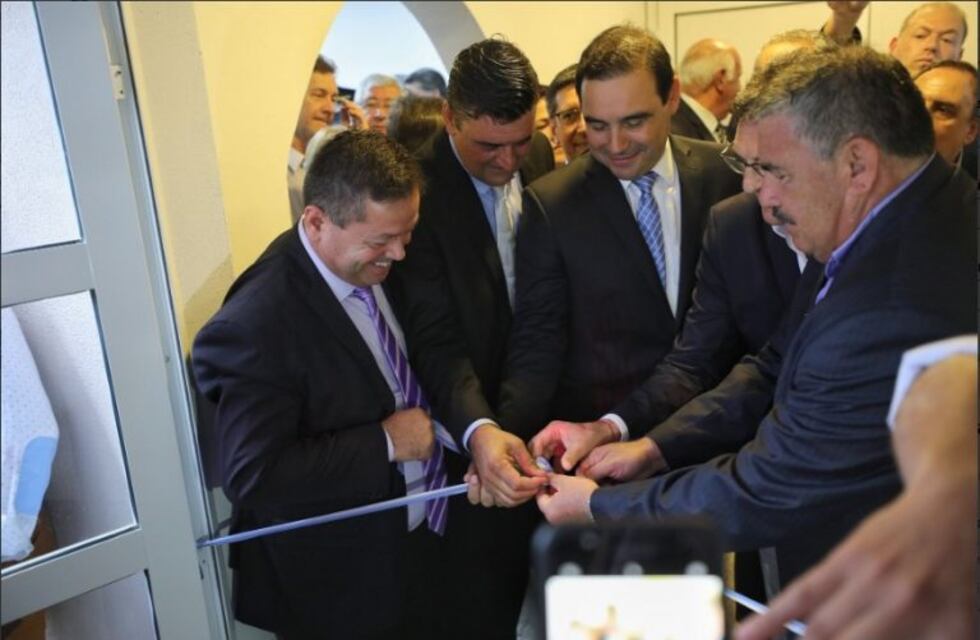 Avruj y Valdés inauguraron un Centro de Ex Combatientes y homenajearon a los héroes de Malvinas