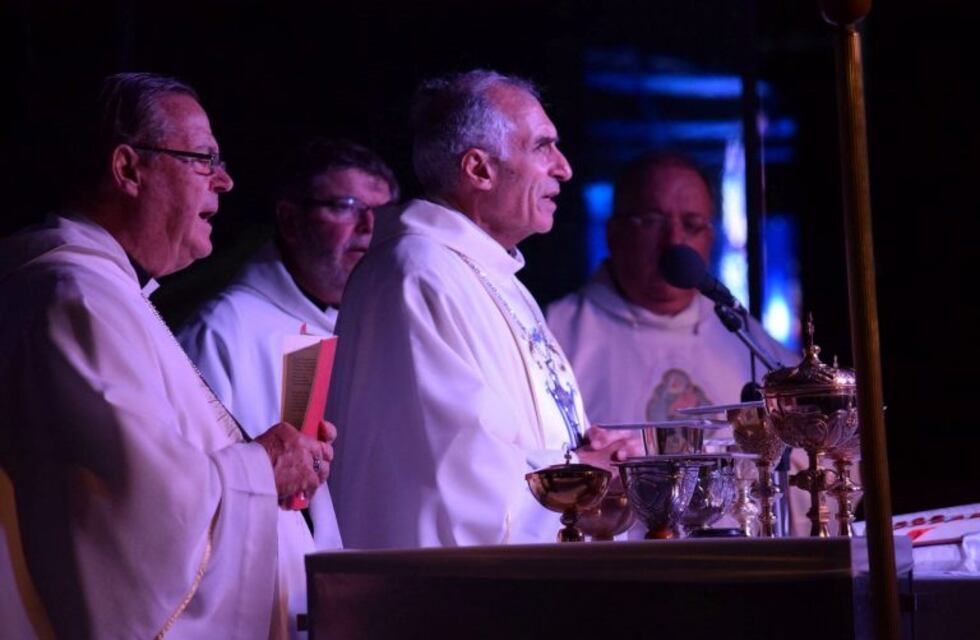 En homilía, el obispo de San Nicolás instó a disminuir "los contrastes sociales"