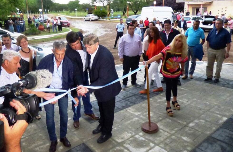 El aniversario de Loventuel fue el marco para inauguraciones y la entrega de créditos