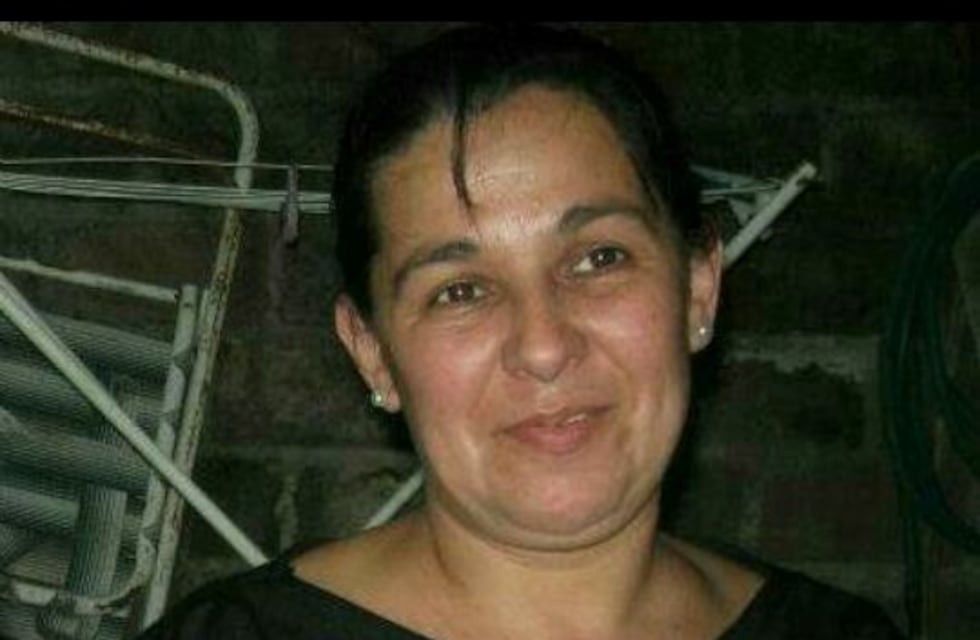 Imputaron por femicidio a un policía santafesino que arrojó del auto y mató a su pareja