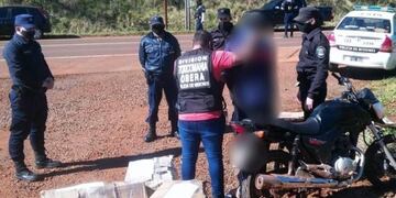 Tras una persecución secuestraron cerca de 50 kilos de cannabis en Campo Viera