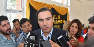 Gustavo Valdés afirmó que se distribuirá en forma gratuita alcohol en gel y repelentes\u002E