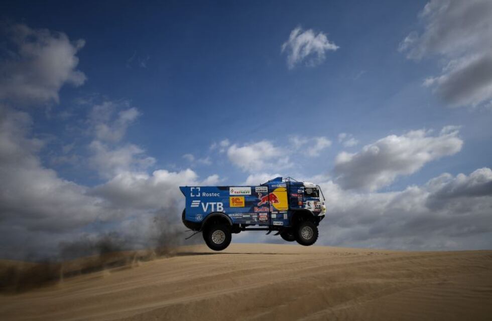 Un camión aplastó a un espectador en el Dakar