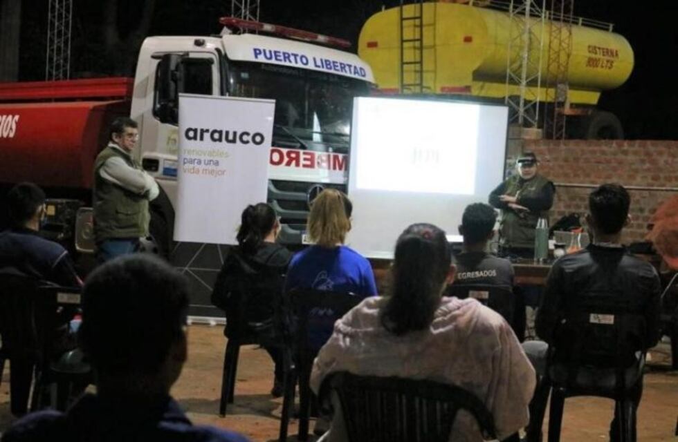 Bomberos de Puerto Libertad recibieron capacitaciones para combatir incendios forestales