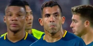Carlos Tevez se fue a jugar al golf a un lujoso country de Córdoba para olvidarse de la derrota ante River\u002E