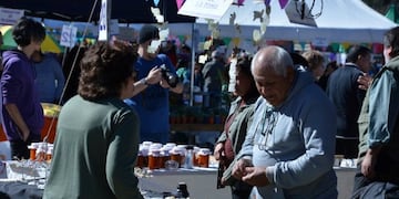 Feria de Pequeños y Medianos Productores en San Luis\u002E Foto: ANSL\u002E