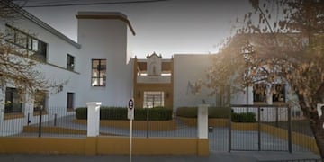 Puerta del Colegio Santa María (Web)