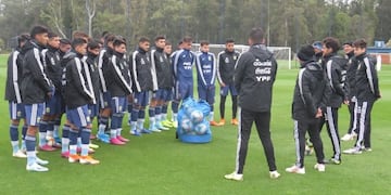 Pablo Aimar dio a conocer la lista de futbolistas que disputarán el Mundial Sub 17 en Brasil (Foto: AFA)