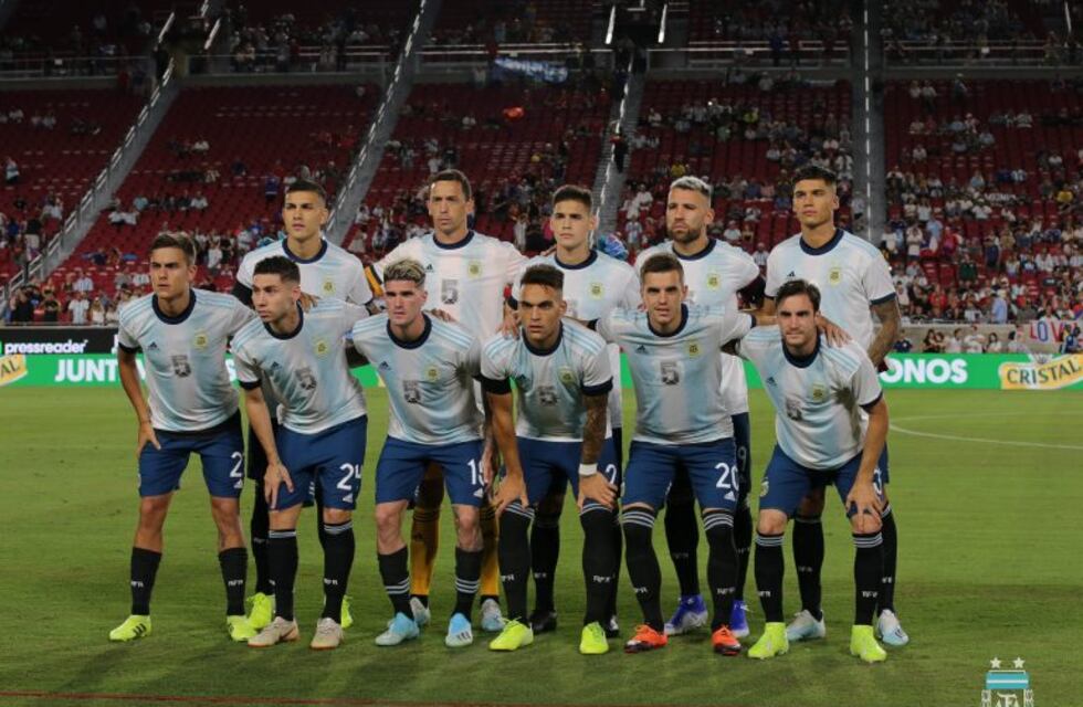 La Selección Argentina homenajeó a José Luis Brown en la previa del amistoso con Chile
