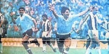 Gustavo Spallina grita su gol en el clásico