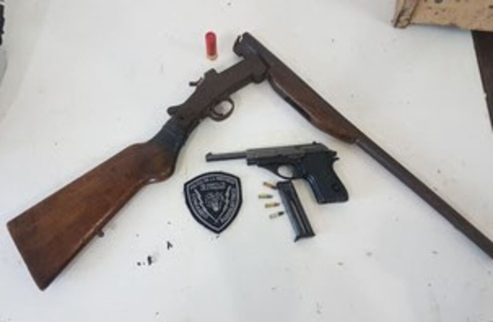 Cuatro detenidos y secuestro de armas en la zona oeste