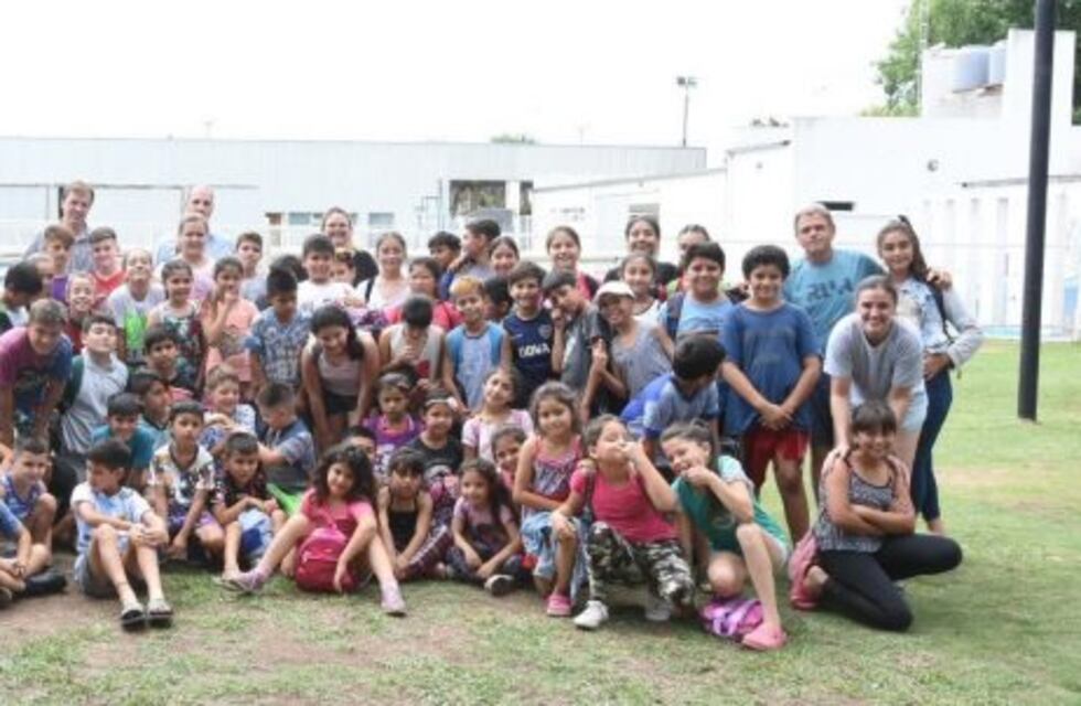 Comenzó la colonia de vacaciones municipal "Todos al agua"
