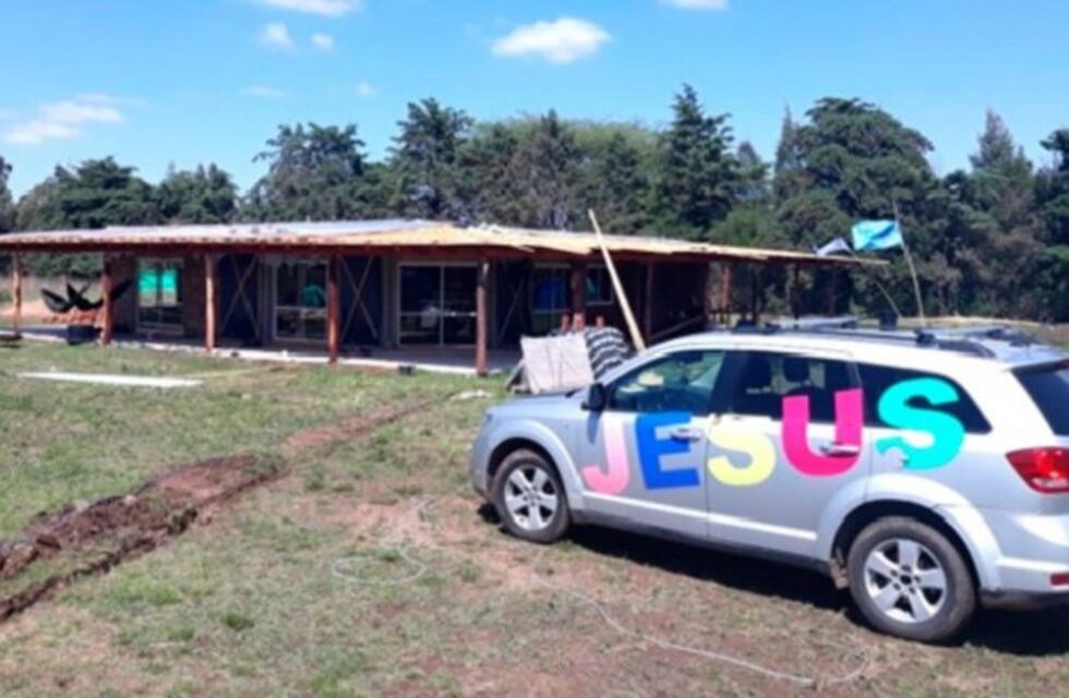 Feroz gresca entre vecinos terminó con dos apuñalados en grave estado