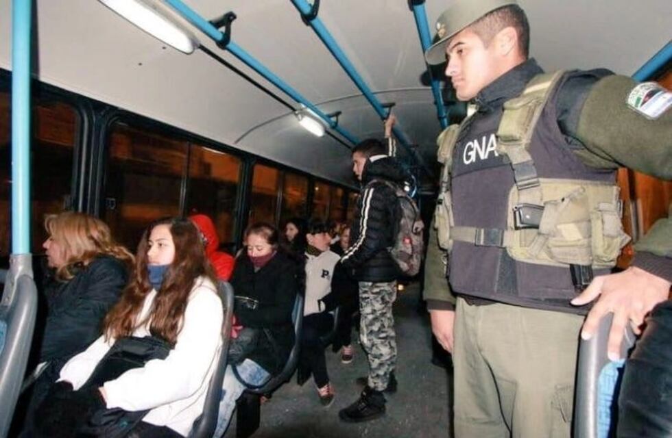 Flexibilizarían los controles de la Gendarmería en calles y colectivos de Córdoba