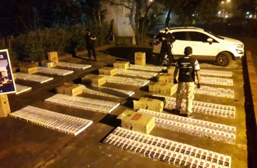 Secuestran cigarrillos de contrabando en un auto robado en Brasil