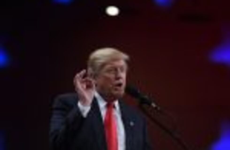 Trump carga contra China y dice que la hará "respetar las reglas de juego"