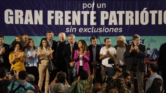 (Twitter: @fernandosolanas)