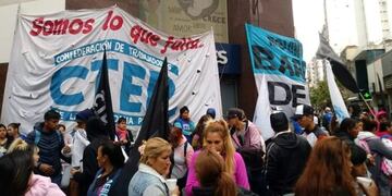 Caos de tránsito por movilización de organizaciones sociales