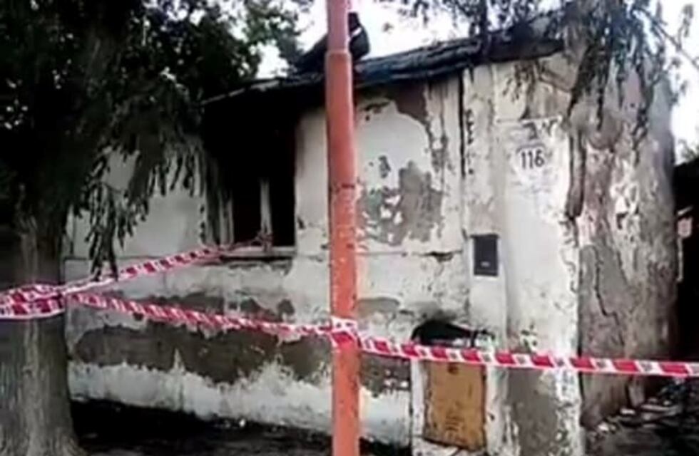 Incendio: "En el techo nos encontramos con mucha brea"