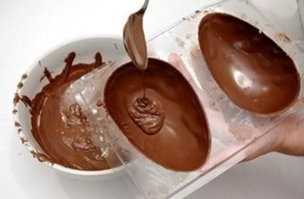 Huevos de Pascua: cómo hacer huevos de chocolate caseros paso a paso