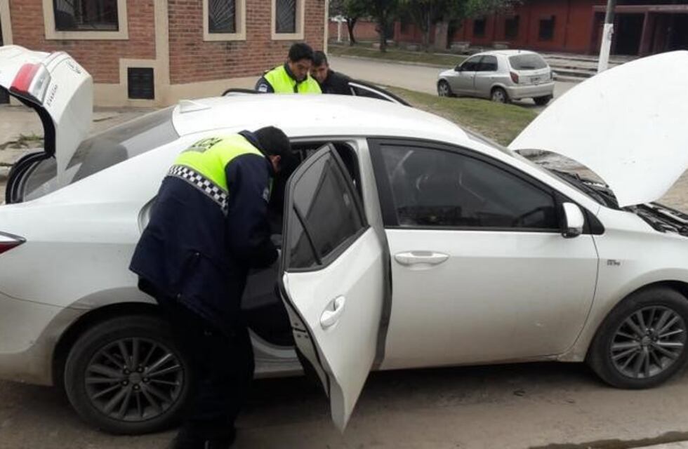 Logran recuperar un auto que había sido robado en Yerba Buena