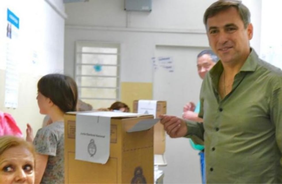 Votó Ramón Mestre: "Le deseo el mayor de los éxitos al nuevo intendente"