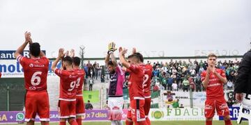 Los jugadores cumplieron un papel digno, aunque el equipo dejó pasar muchos puntos que en Junín se lamentaron\u002E