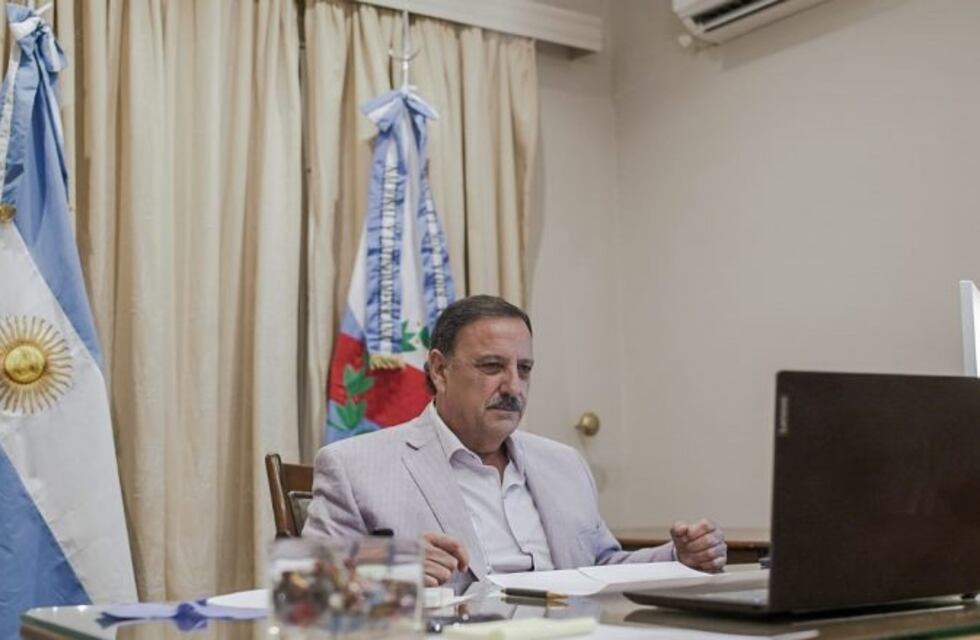 El gobernador Ricardo Quintela anunció nuevas medidas en la provincia