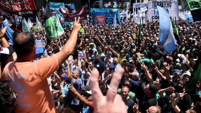 Alrededor de 50.000 personas se movilizaron en Córdoba por el paro nacional de la CGT.