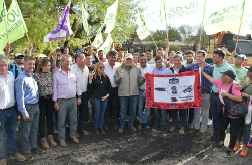 Jaldo recorrió las obras de pavimentación sobre ruta 307