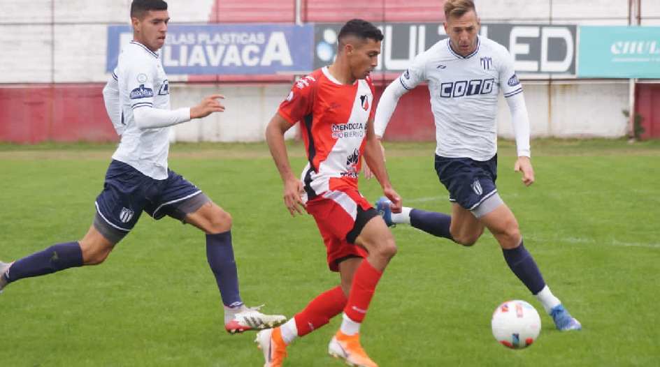 Deportivo Maipú y Tristán Suárez empataron 1-1 y completaron el partido suspendido