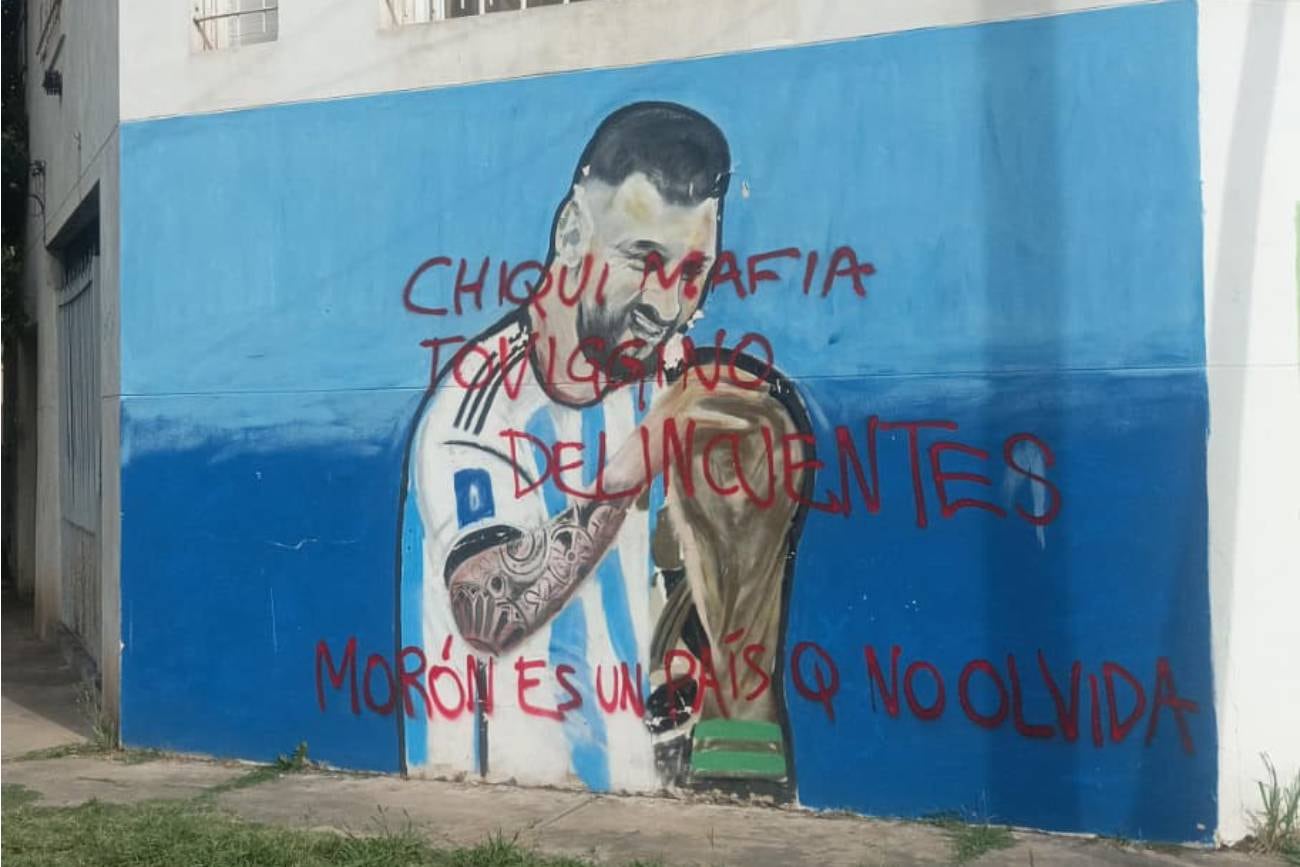 Los murales vandalizados de la selección campeona del mundo (X)