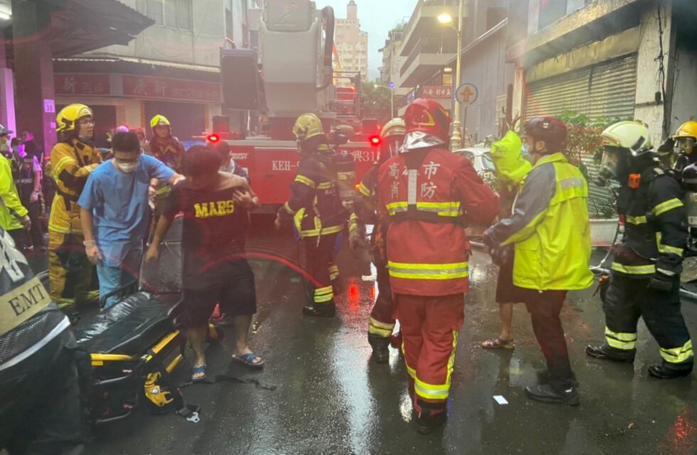 Taiwán: el incendio de un edificio dejó al menos 46 muertos y decenas de heridos