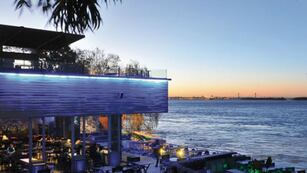 A dónde ir a almorzar o cenar en la ciudad según la IA.