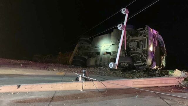 Un camionera argentino quedó herido luego de que su camión volcara camino a Chile.