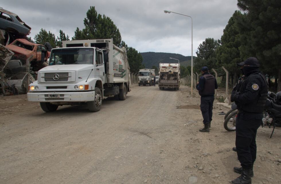 Un hombre murió atropellado por un camión recolector en Bariloche
