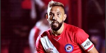 El exdefensor de Newell's no jugó este domingo ante Talleres porque está lesionado.