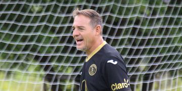 El DT cordobés Hernán "Tota" Medina se fue del Motagua de Honduras (Prensa Motagua).