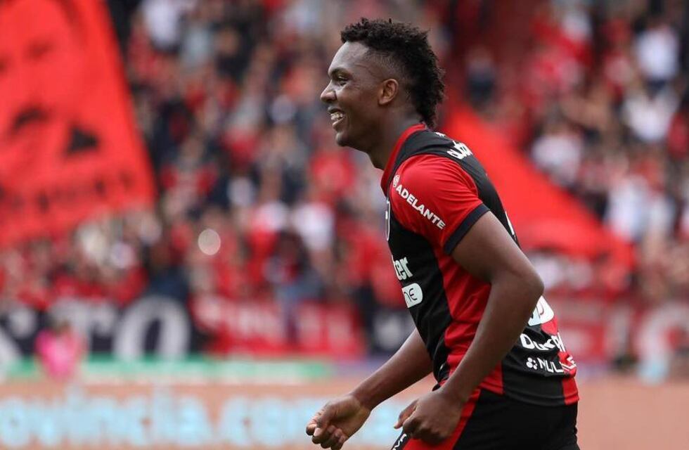 Djorkaeff Reasco festejó la convocatoria al Mundial de Qatar 2022 con todo