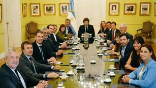 El presidente Javier Milei recibió a diputados de la UCR liderados por Rodrigo De Loredo (Foto: Presidencia)