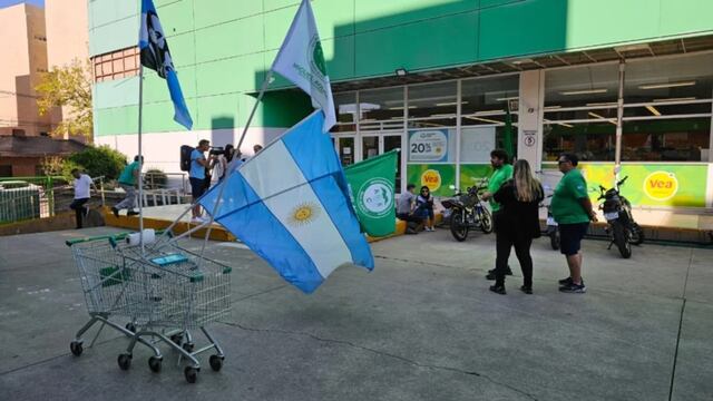 Fueron cesanteados 11 trabajadores en Supermercados Vea en Bahía Blanca. (Foto Rodrigo García - La Nueva).