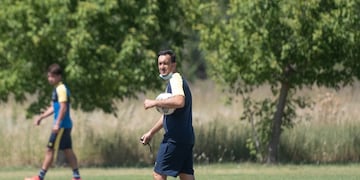 El exfutbolista tiene 42 años y estaba a cargo de la reserva canalla.